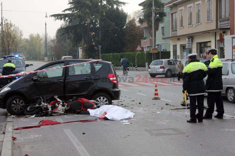 Muore in moto a 28 anni in via Facciolati: si chiamava Jacopo Galeazzo
