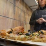val pomaro pizza bieta zucchine e salsiccia