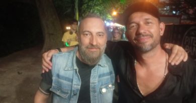 In migliaia al Naviglio per il “Kare.oche”, musica e divertimento oltre allo spritz