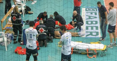 Morte improvvisa nello sport: le immagini drammatiche di Igor Bovolenta