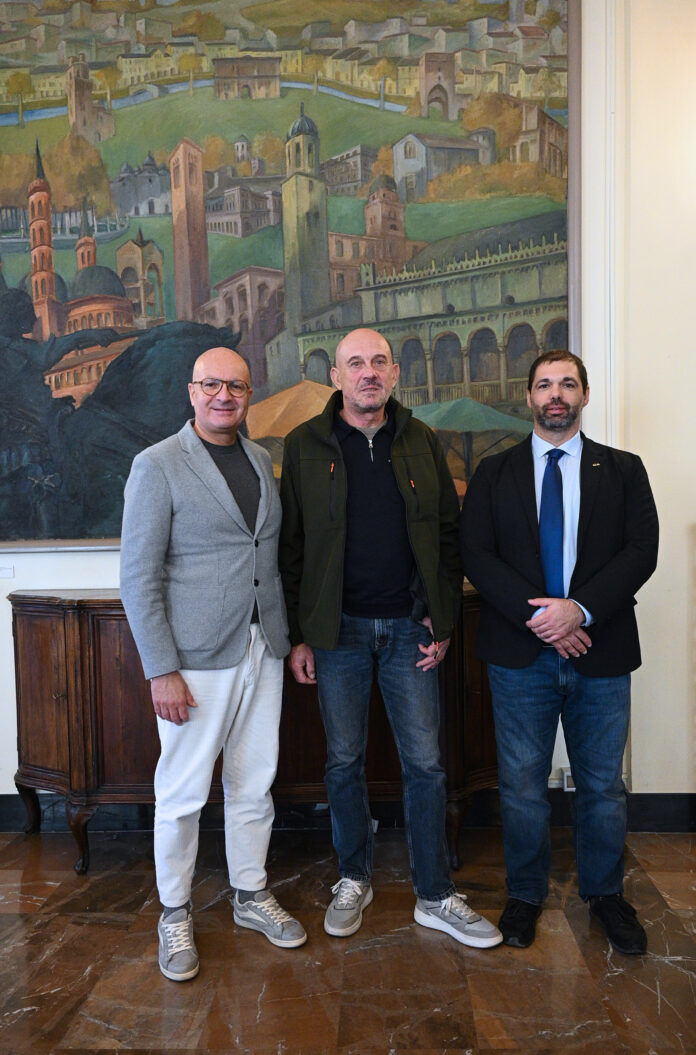 Nocicoltura , Vincenzo Gottardo durante la presentazione dell'appello per sostenere i produttori di noci del Padovano.