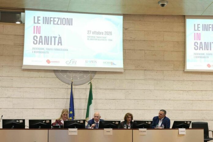 In Italia 500mila infezioni ospedaliere l’anno di cui un terzo da superbug, costi per 783 mln