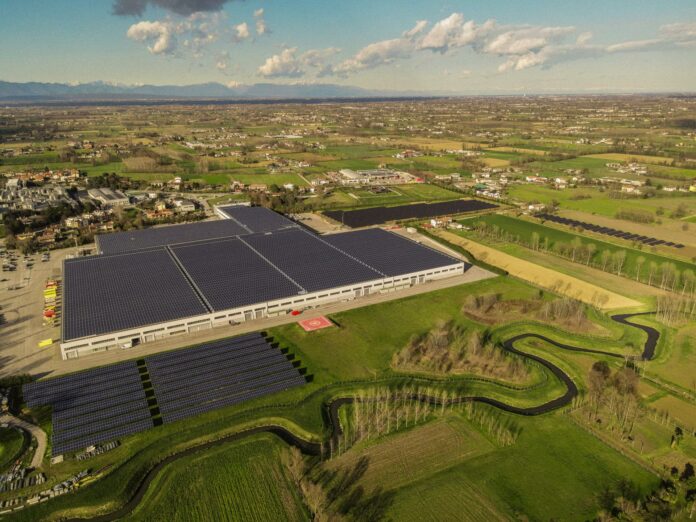 Veduta aerea dello stabilimento Grafica Veneta a Trebaseleghe