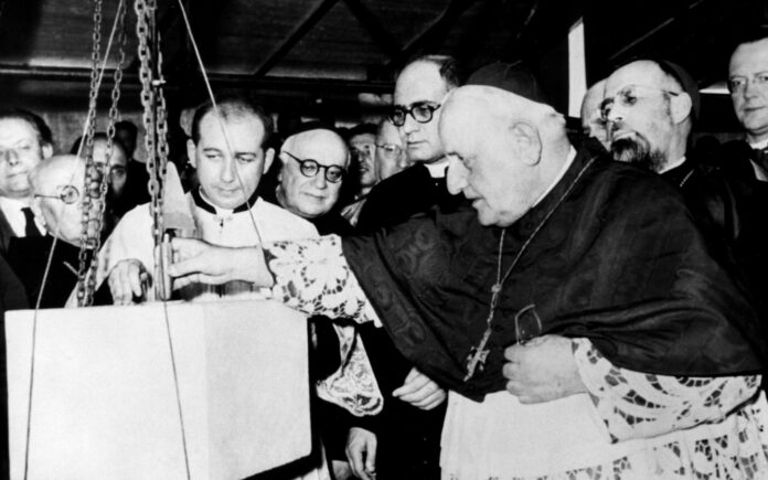 Concerto OPSA per i settant’anni: Angelo Roncalli benedice la prima pietra il 23 ottobre 1956