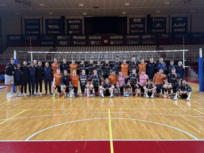 Padova contro Lubiana, le due squadre alla Kioene Arena dopo il test