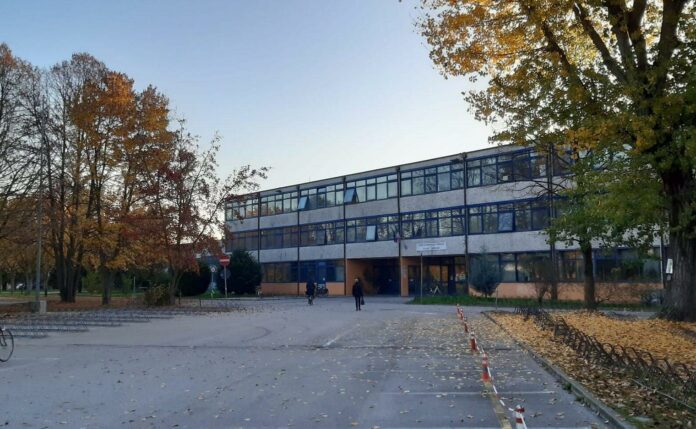 Scuole di Padova, edificio del Liceo Alvise Cornaro